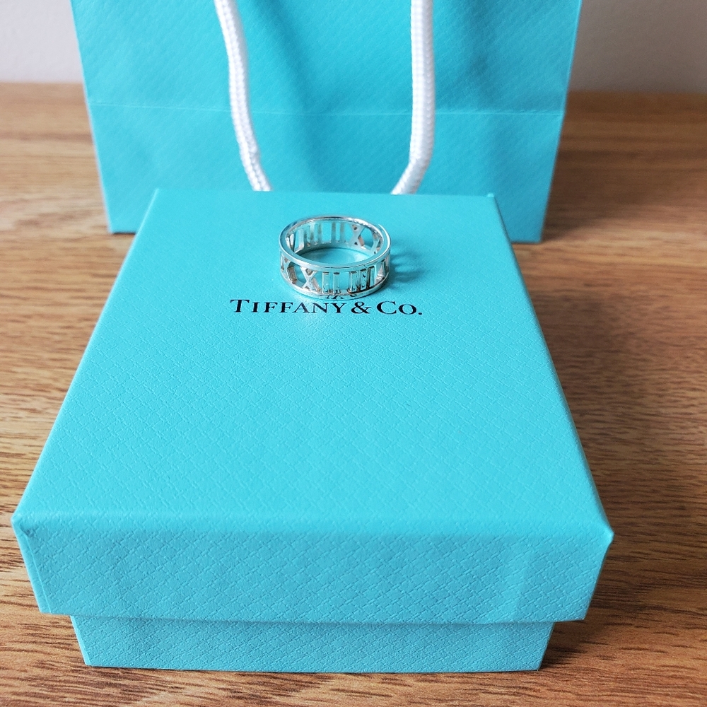 ***PRICE DROP*** Tiffany & Co. Silver Atlas Ring 7 - Picture 2 of 5